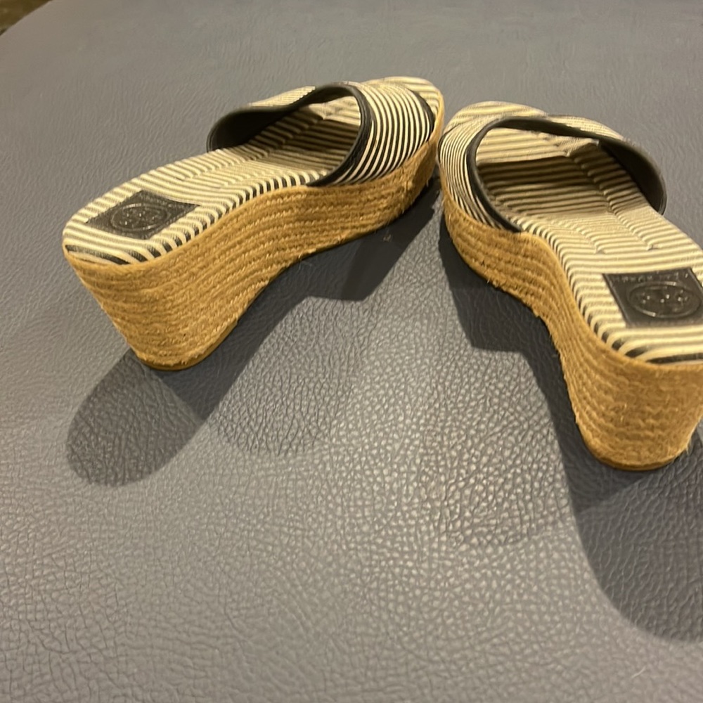 Tory Burch Navy and Ivory Striped Canvas Logo slide Rope Wedges Size 8 - Picture 3 of 8